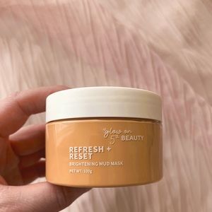 Glow on 5th Beauty Mud Mask